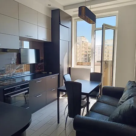 для жизни 2к с мебелью Одесса